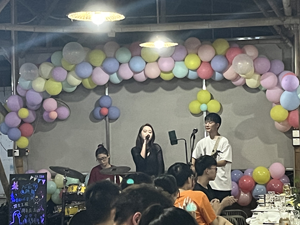 “蔡依莎”-多才多艺平博中国版人.jpg